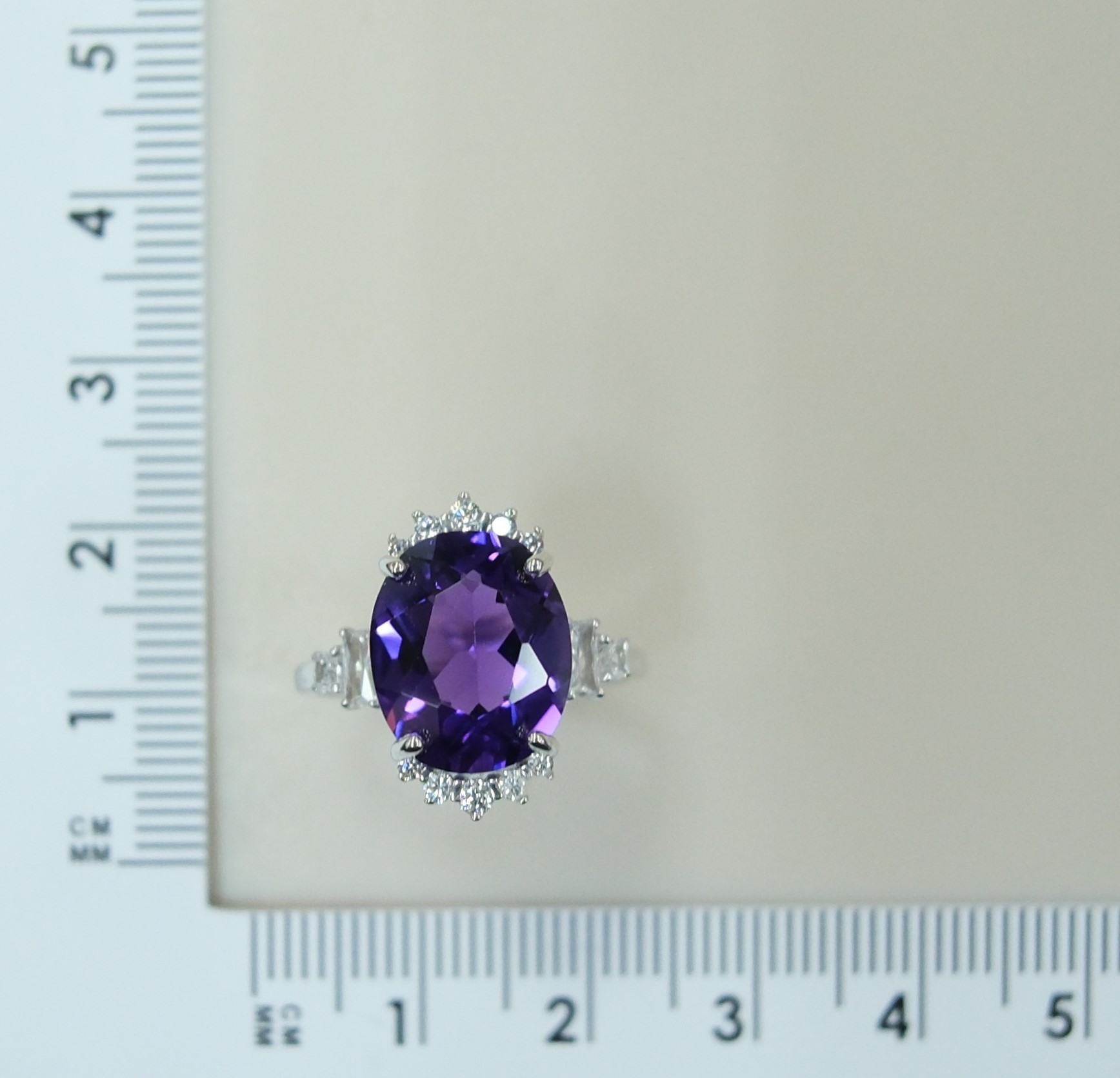 Серебряное кольцо с аметистом